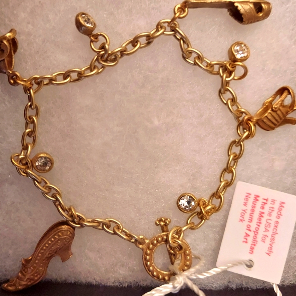 Metropolitan Museum of Art Charm Bracelet with Heals & Shoes